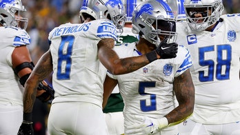 Lions carve up Packers behind David Montgomery's 3 touchdowns, 121 rushing yards