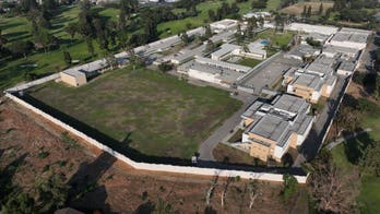 Overcrowded slammer leaves juveniles in squad cars for hours as police wait to drop them off: sources