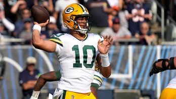 Packers' Jordan Love throws for three TDs in win over rival Bears