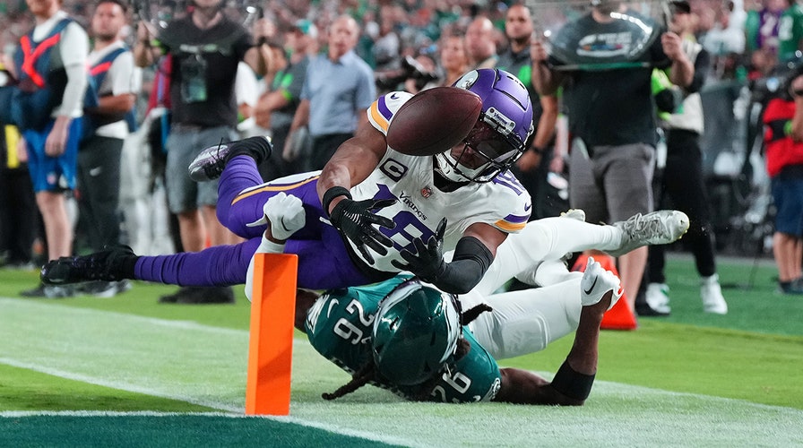 Vikings' Justin Jefferson fumbles into end zone for touchback as