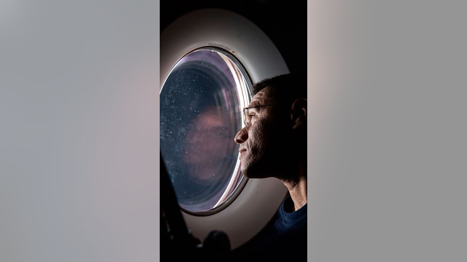 Rubio stares at ISS