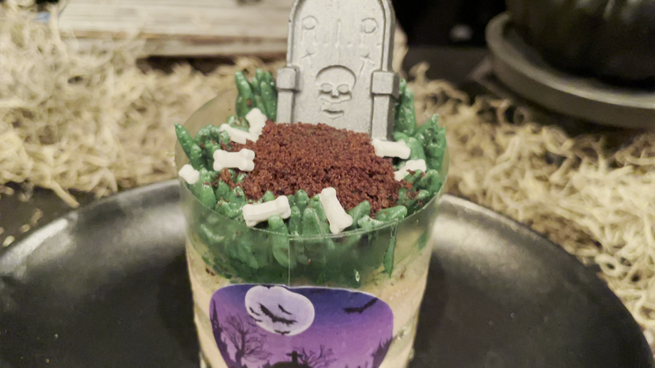 Universal Halloween Horror Night Graveyard Mini Cake