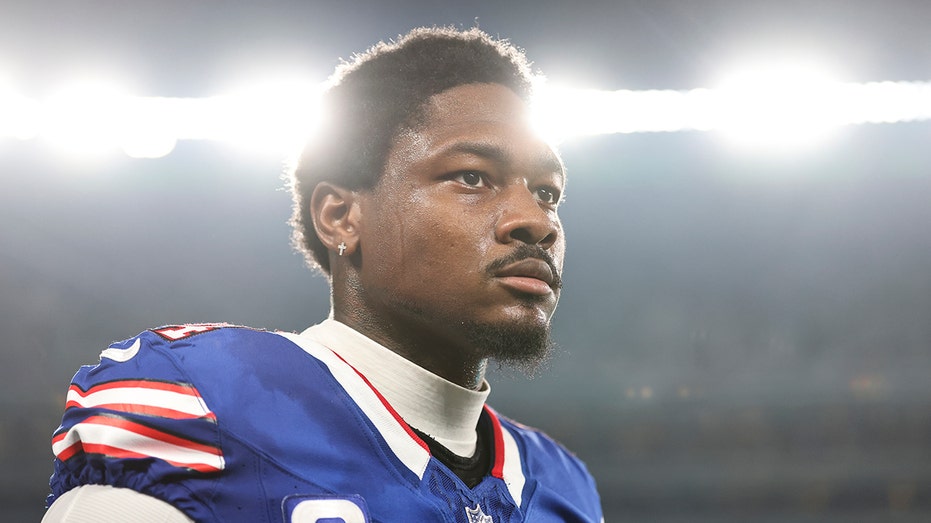 Bills reporter caught on hot mic talking about Stefon Diggs: 'He