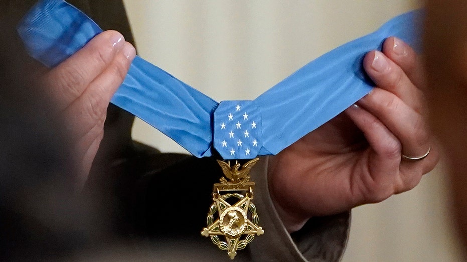 Biden to award Medal of Honor to Union soldiers in 'one of the earliest special operations' in Army history thumbnail