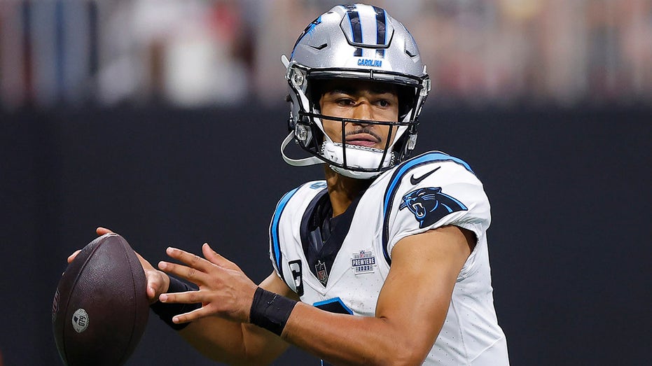 panthers-hayden-hurst-defends-rookie-bryce-young-praises-leadership