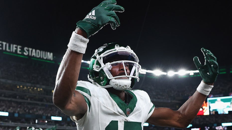 Garrett Wilson makes unbelievable acrobatic catch for Jets' first touchdown  of season