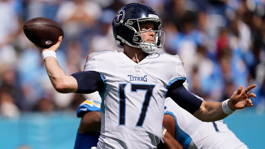 Chargers beat Titans with last-minute field goal – Orange County