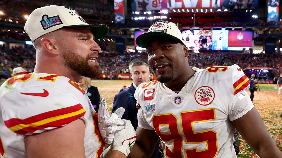 Jones absent; Kelce aching; Chiefs hungry to get started