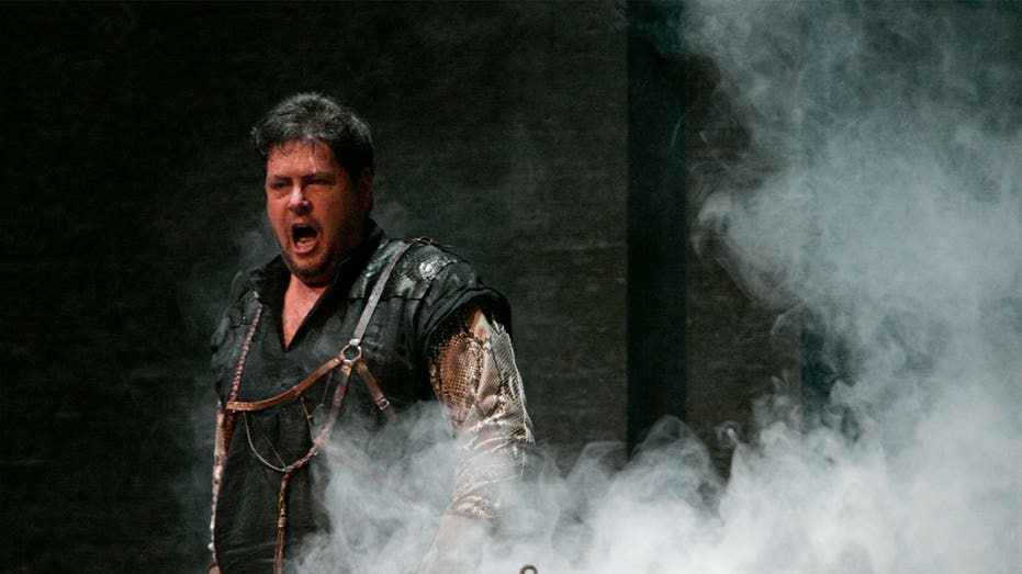 Opera singer Tenor Stephen Gould dies at ...