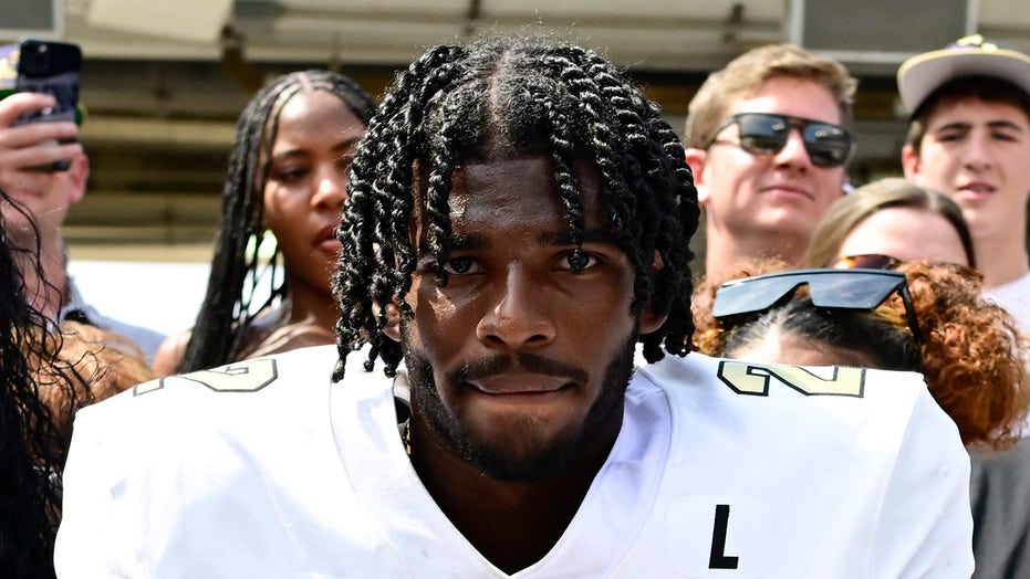Shedeur Sanders in action for the CU Buffs.