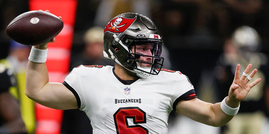 Bucs' Baker Mayfield throws 3 touchdown passes in win over Saints