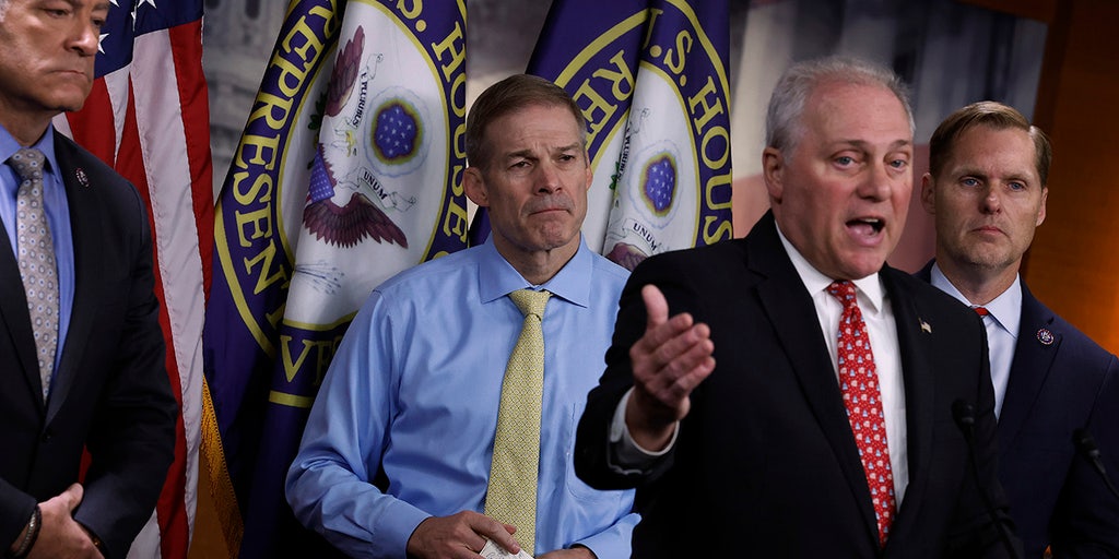 Dems mount pressure on 18 Republicans in Biden-won districts ahead of new House speaker vote - Vimarsana News