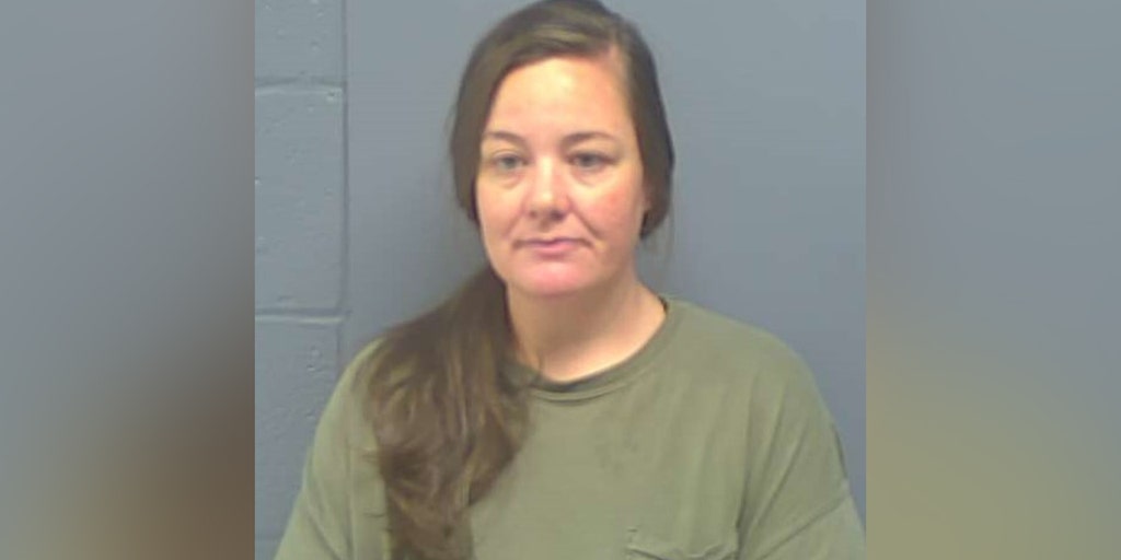 Former Louisiana teacher who allegedly gave birth to student's baby faces rape, other charges: authorities - Vimarsana News