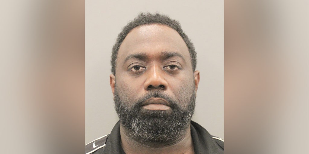 Texas pastor accused of sexually abusing juvenile family member for over decade, impregnating her at 16 - Vimarsana News