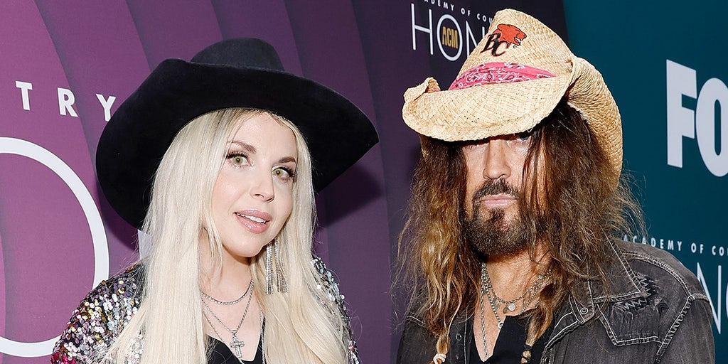 Billy Ray Cyrus and Firerose first met 14 years ago through his dog - Vimarsana News