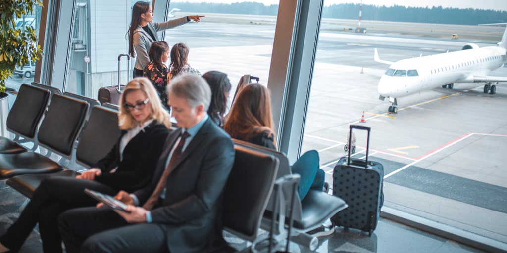 Former FBI agent warns about heightened danger amid holiday travel 'chaos' - Vimarsana News