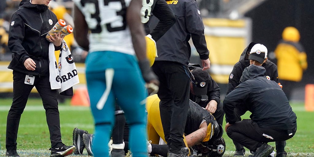 Streaking Jaguars slug their way past Pittsburgh as Steelers lose quarterback Kenny Pickett to injury