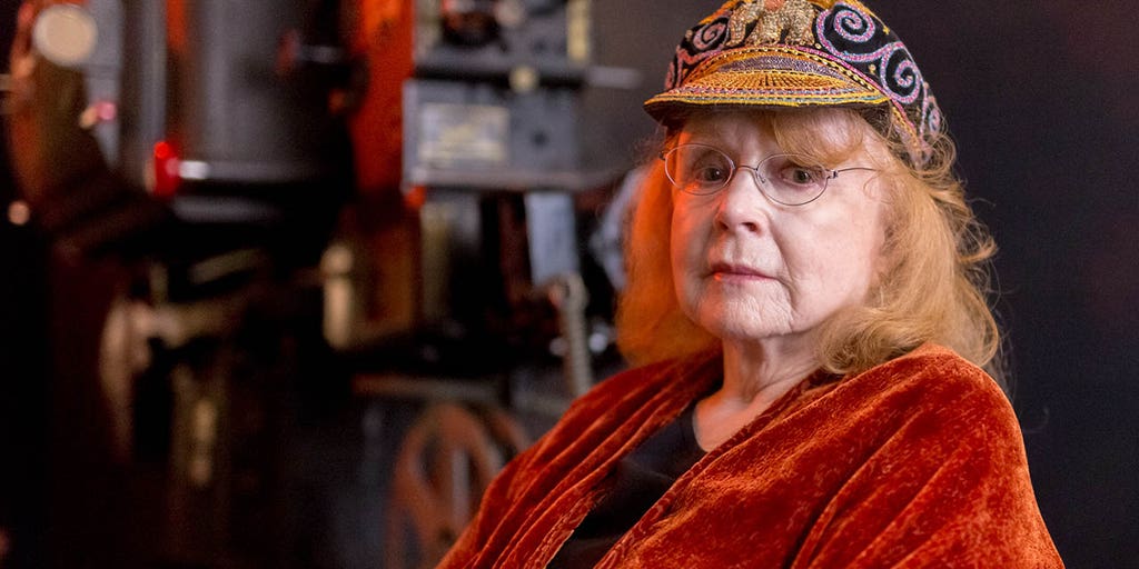 Piper Laurie, three-time Oscar-nominated star of 'Carrie' and 'The Hustler', dies at 91 - Vimarsana News