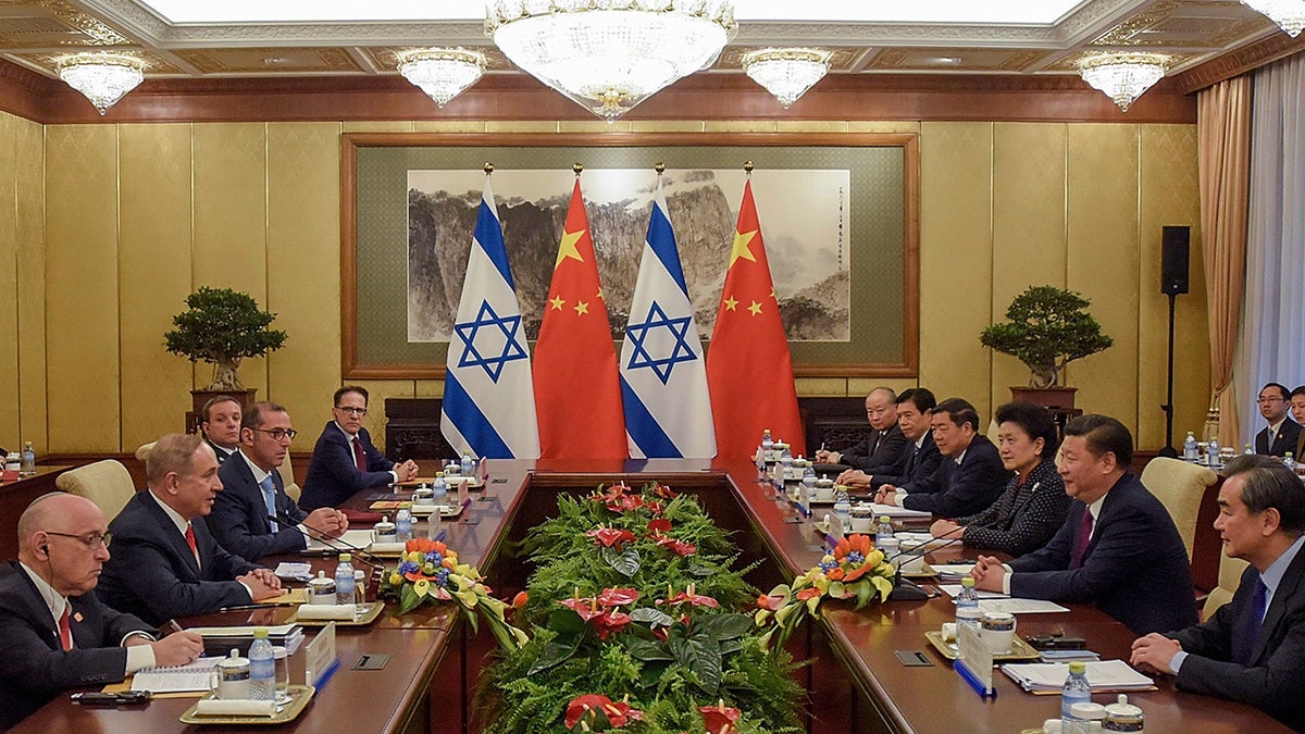 Netanyahu and Chinese officials