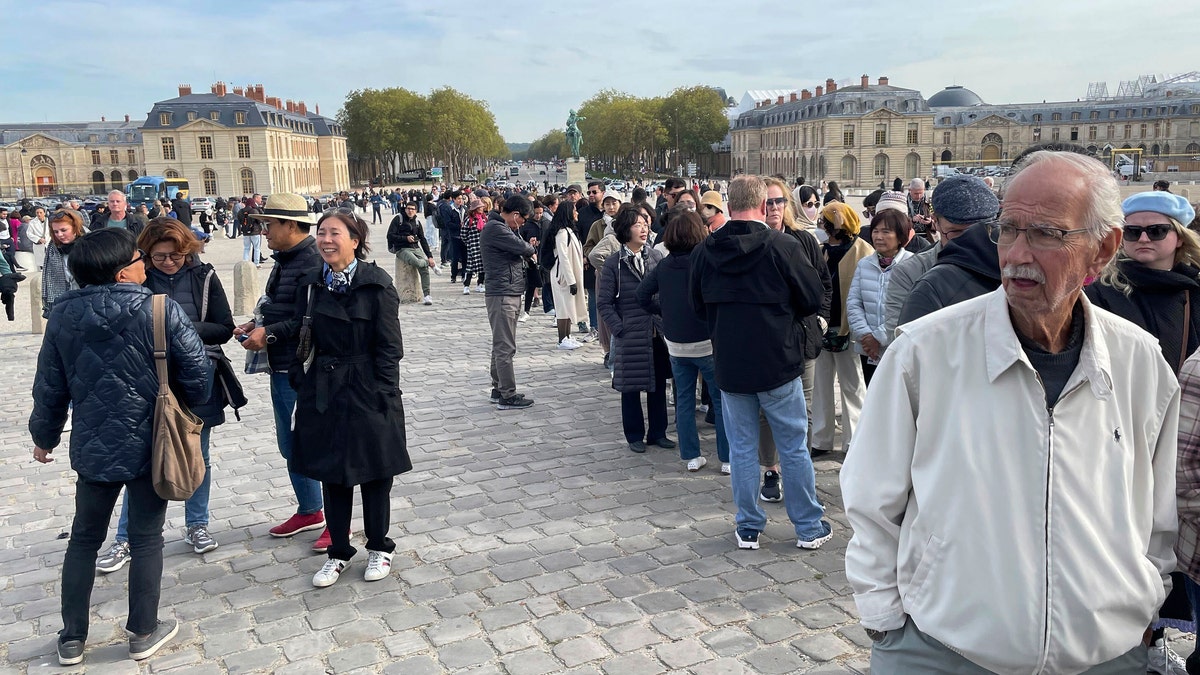 Versailles evacuated