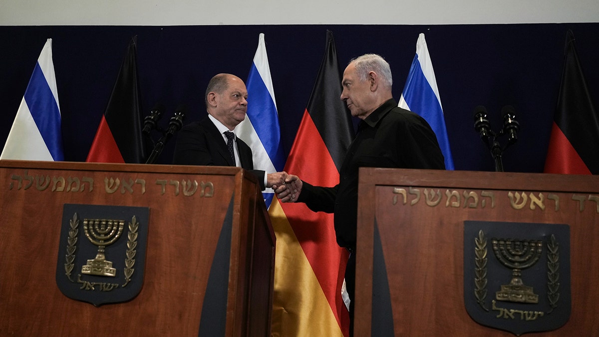 German Chancellor Olaf Scholz and Benjamin Netanyahu