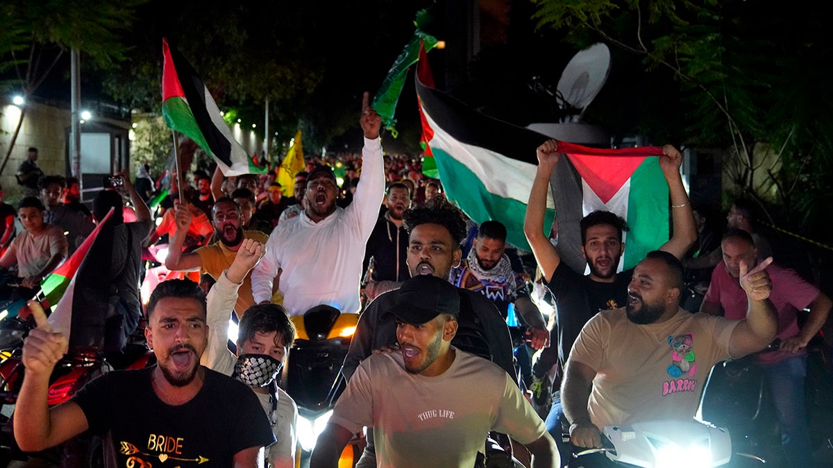 Manifestantes pró-palestinos em Beirute