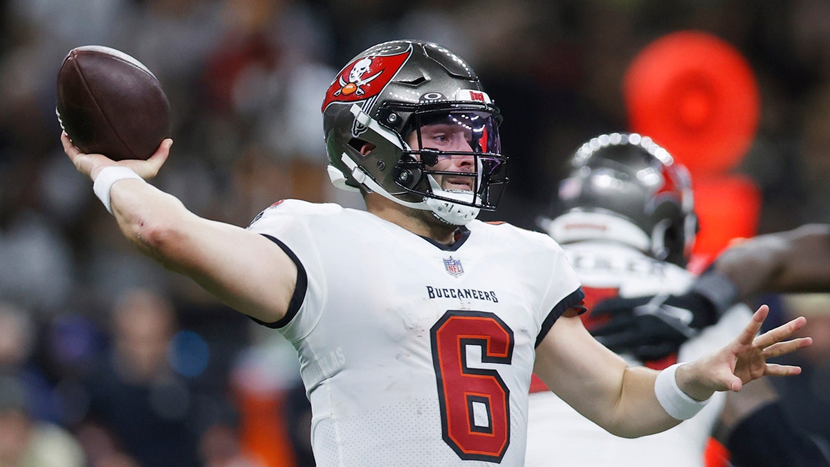 Mayfield tosses 3 TDs, Bucs top Saints, Sports