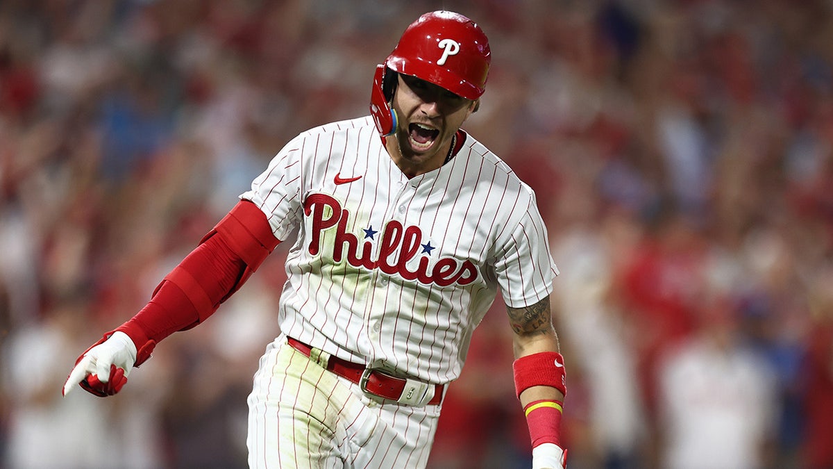 Wheeler and Castellanos help the Phillies beat the Marlins 4-1 in
