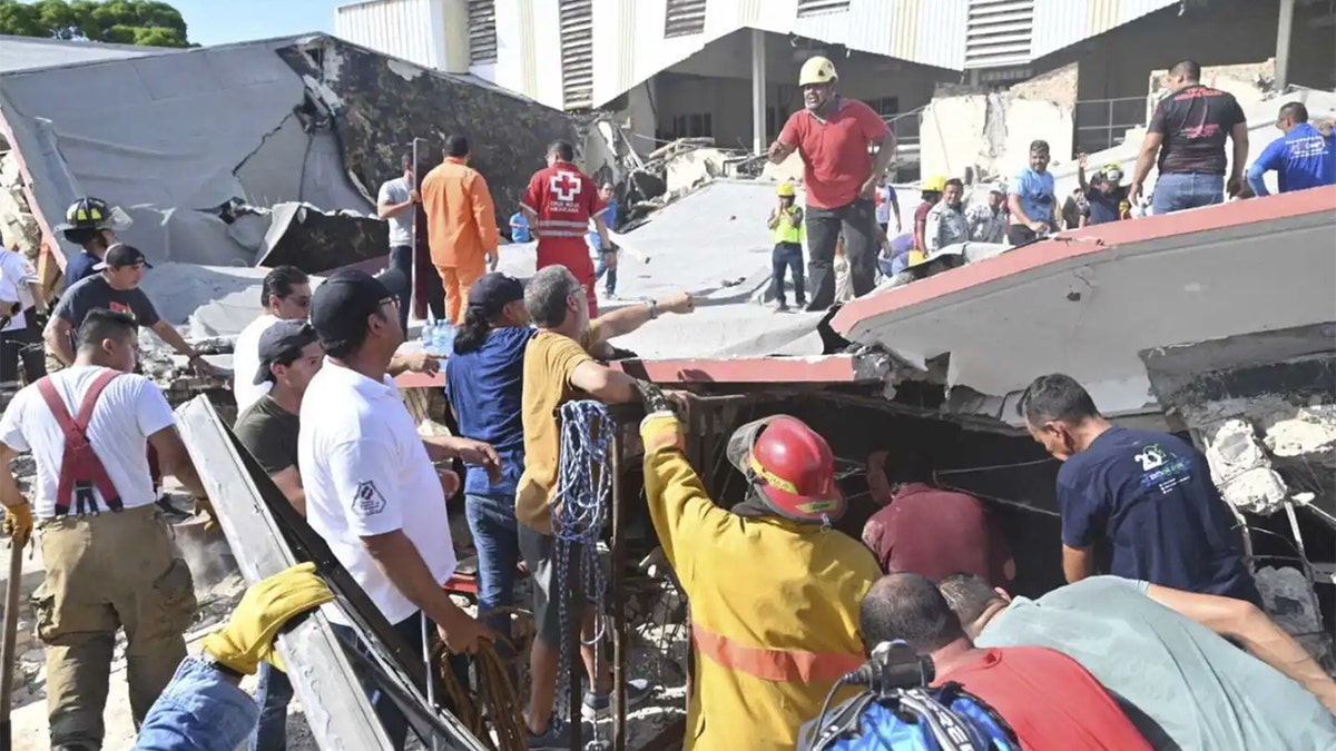 Ciudad Madero, Mexico rescue efforts after church roof collapsed