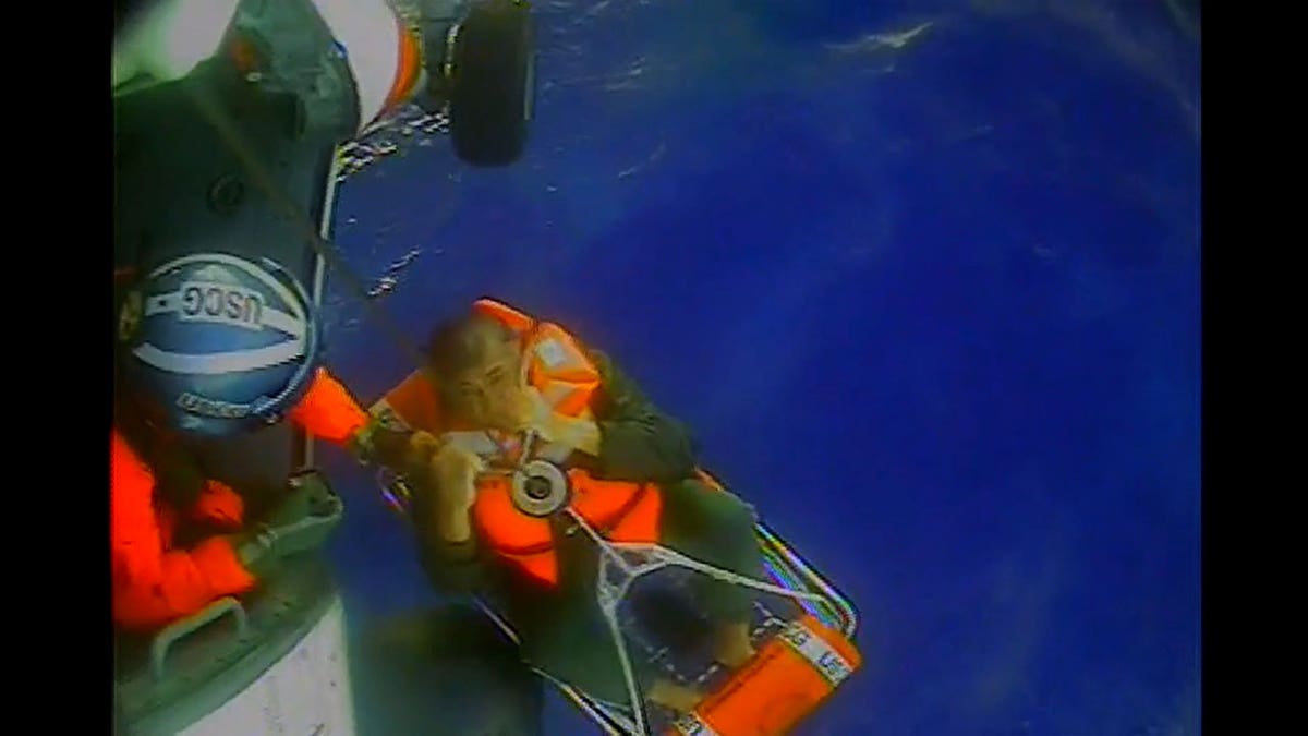 U.S. Coast Guard rescues Canadian sailor with helicopter
