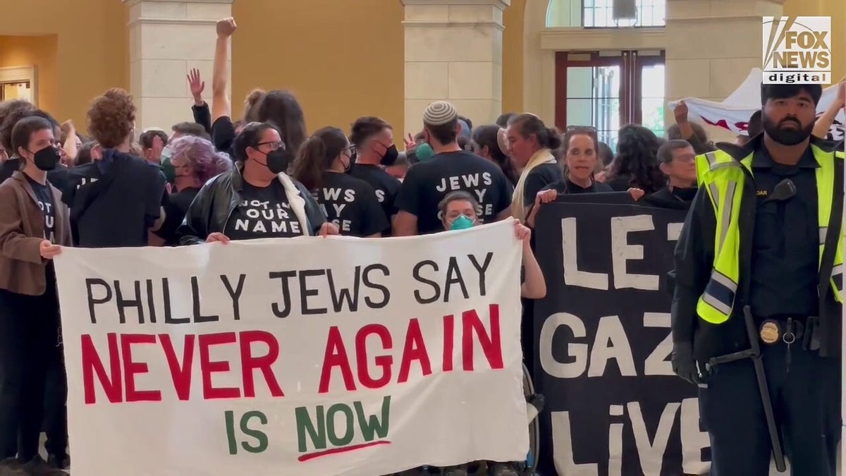 Pro Palestinian Demonstrators Swarm On Capitol Hill Demand Gaza   Demonstrators Detained By Capitol Hill Police During A Large Protest Inside Rotunda 