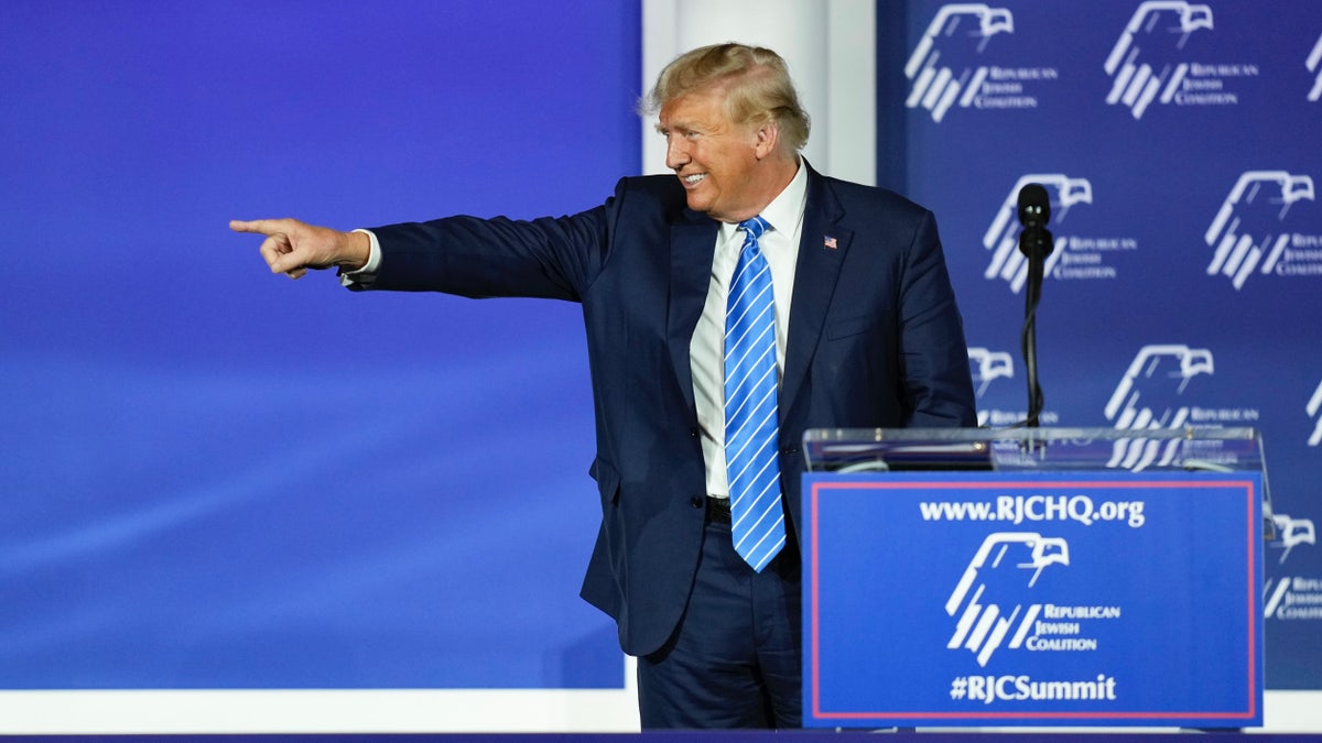 Donald Trump receives a warm welcome at the RJC confab in Las Vegas 