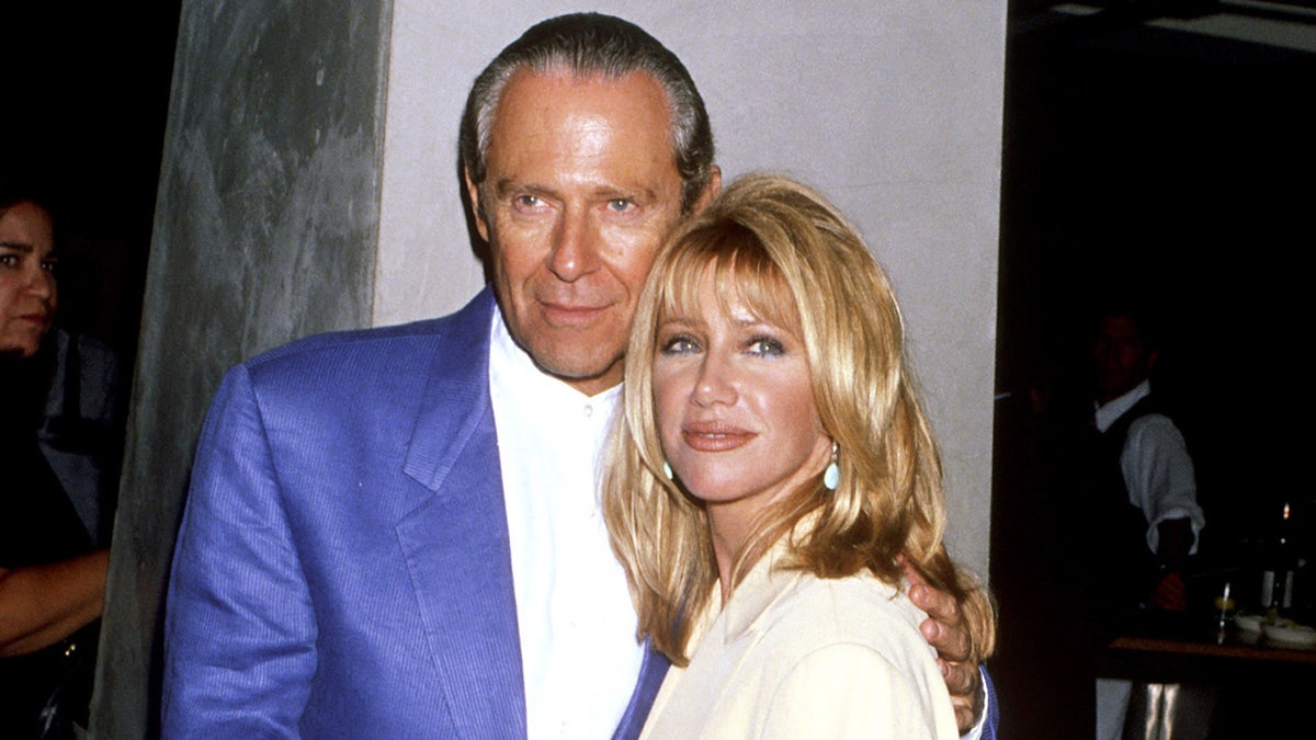 A photo of Alan Hamel and Suzanne Somers