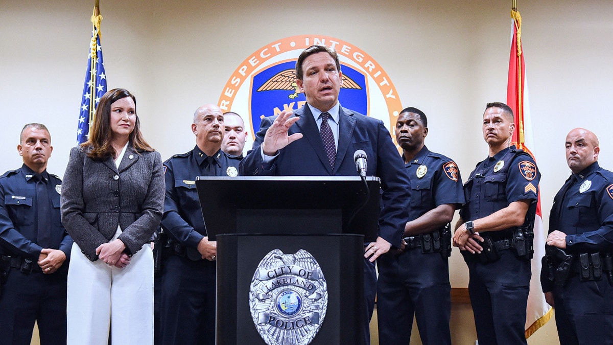 DeSantis with police