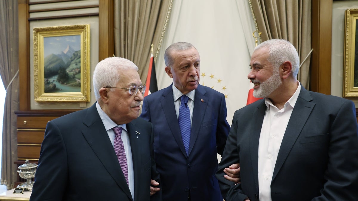 Erdogan meets with Palestinian leaders