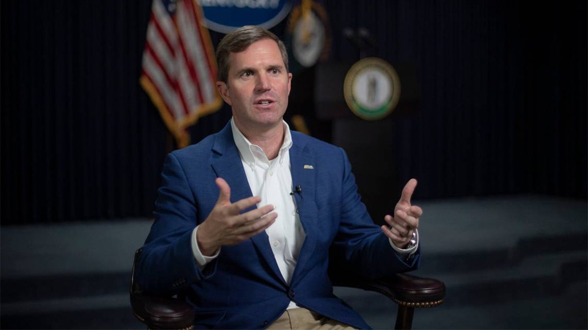 El gobernador demócrata de Kentucky, Andy Beshear