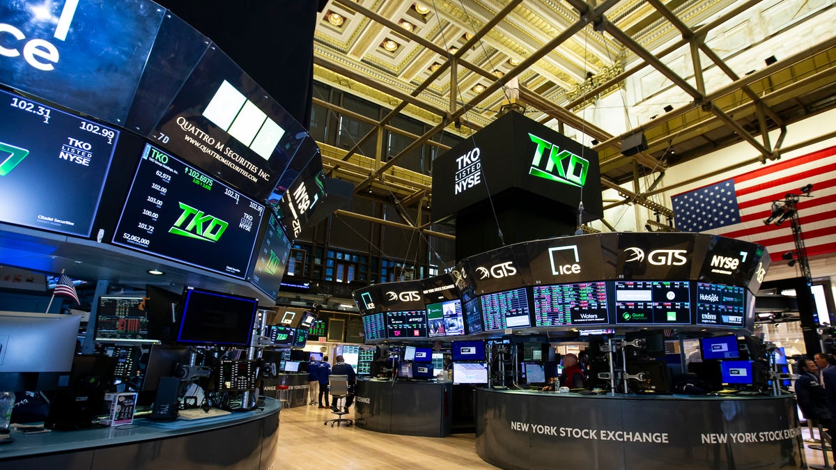 NY Stock Exchange floor