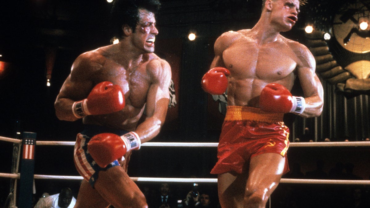 Sylvester Stallone, Dolph Lundgren fighting