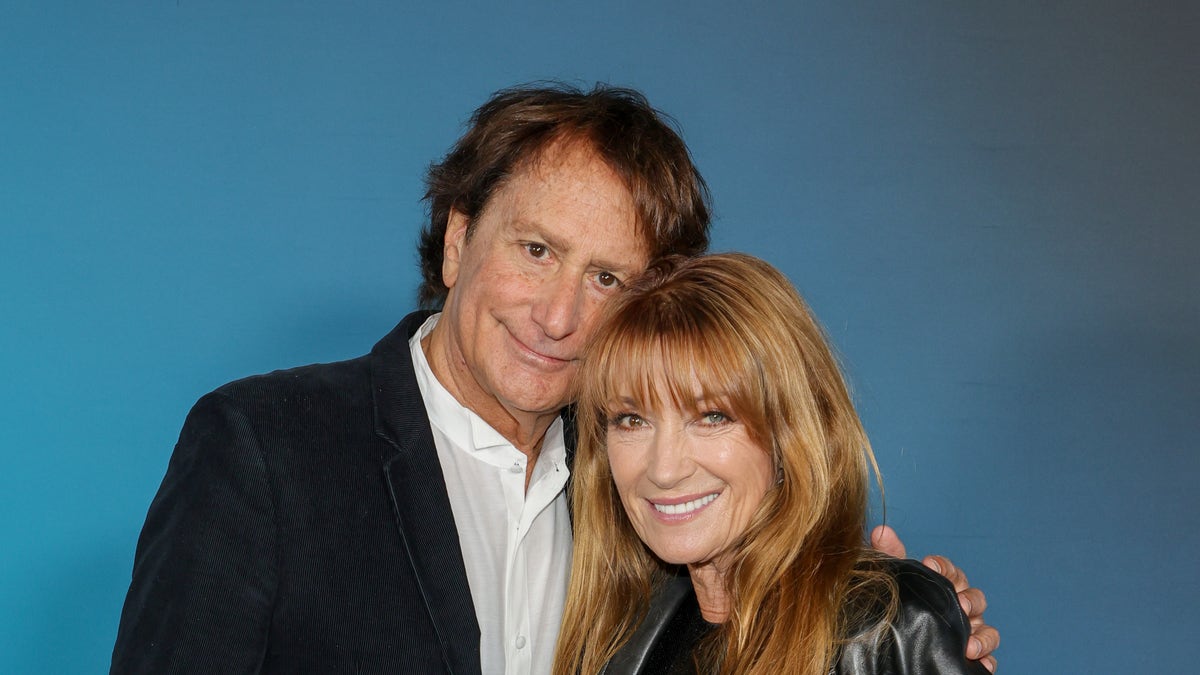 Jane Seymour, 72, Makes Romance With Musician Boyfriend Instagram ...