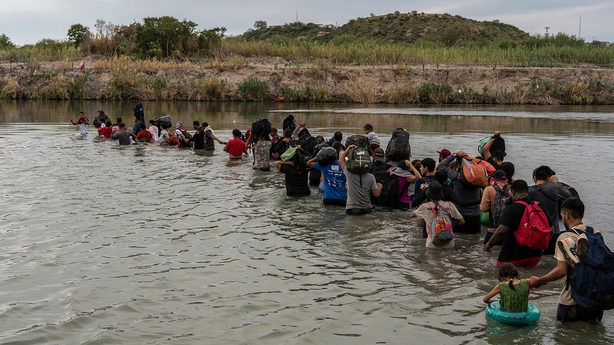 Migrants in Rio Grande