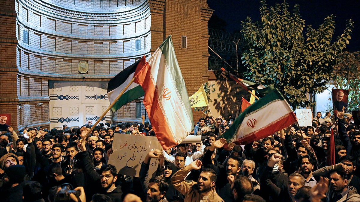 Manifestantes no Irã