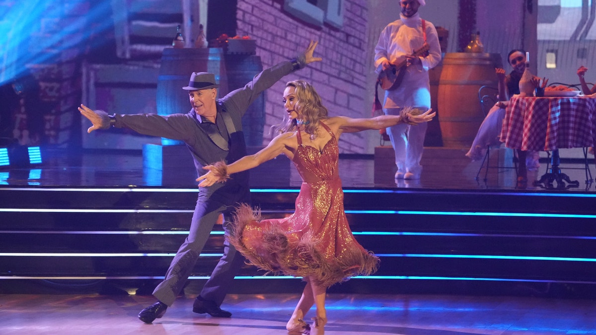 Barry Williams dancing