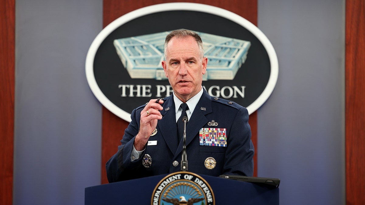 Pat Ryder, Pentagon spokesman