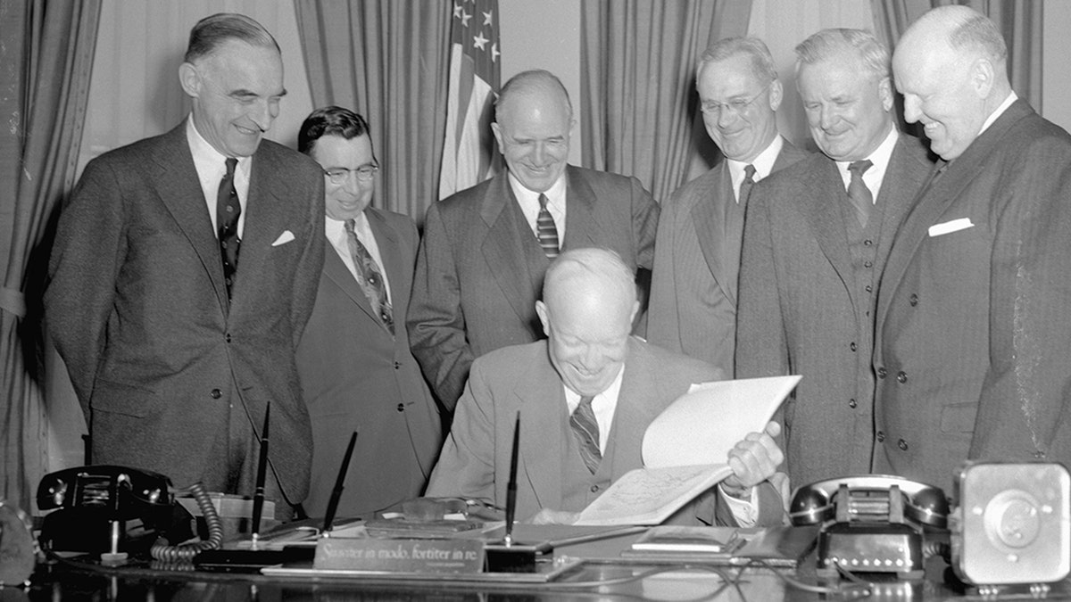 Lucius Clay with President Eisenhower