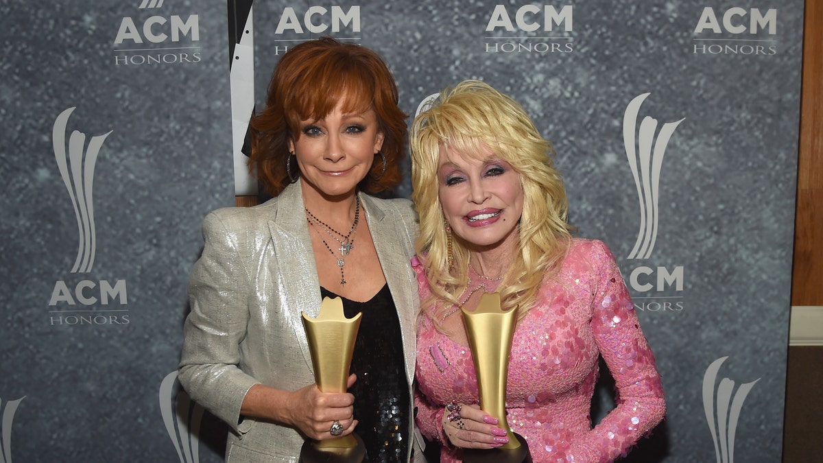 reba mcentire and dolly parton