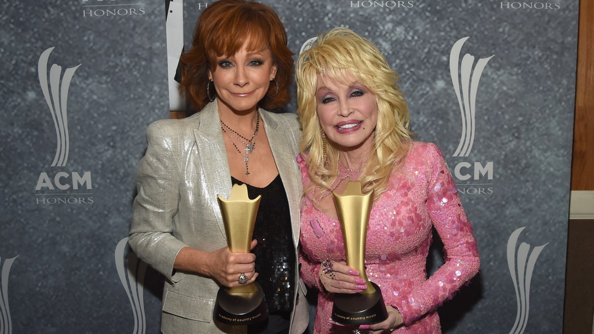 reba mcentire and dolly parton