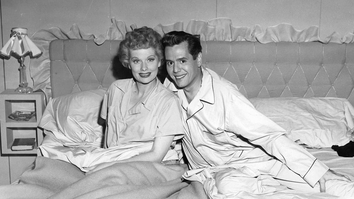 Lucille Ball and Desi Arnaz in the pilot episode