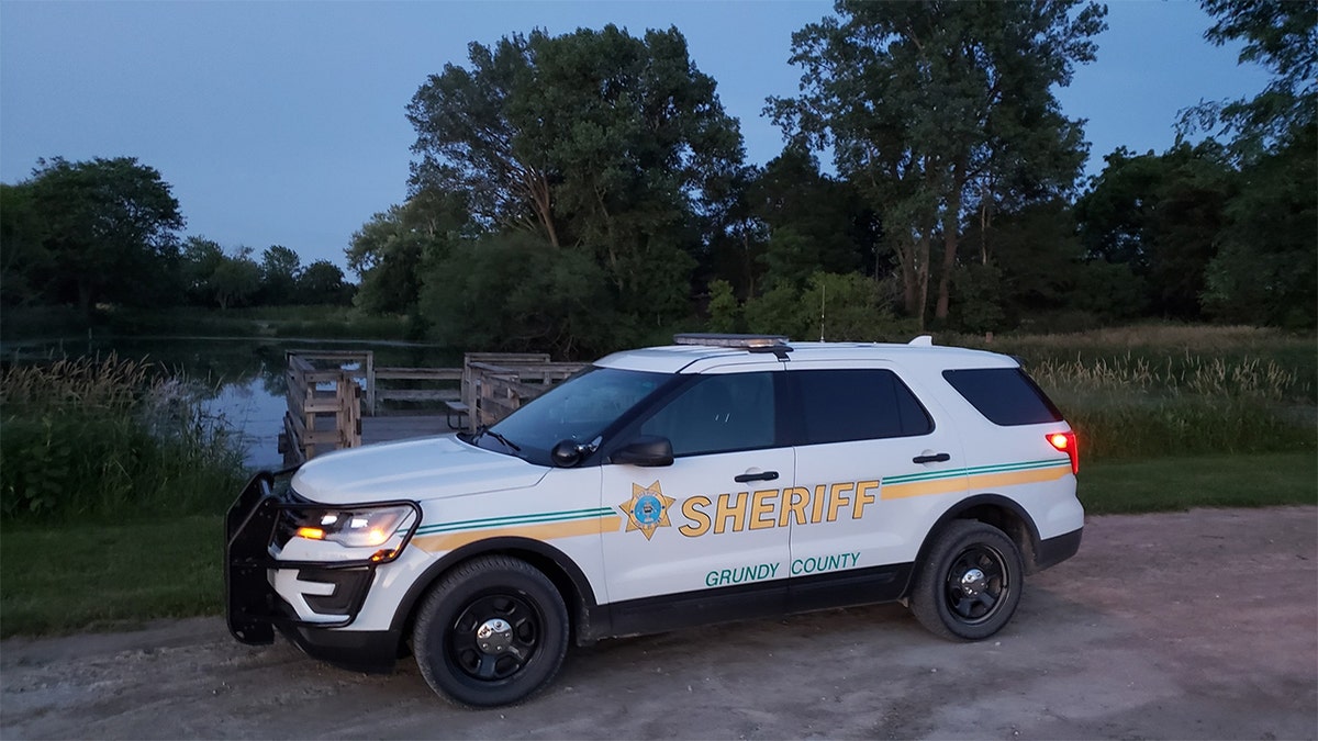 Grundy County Sheriff's Office vehicle