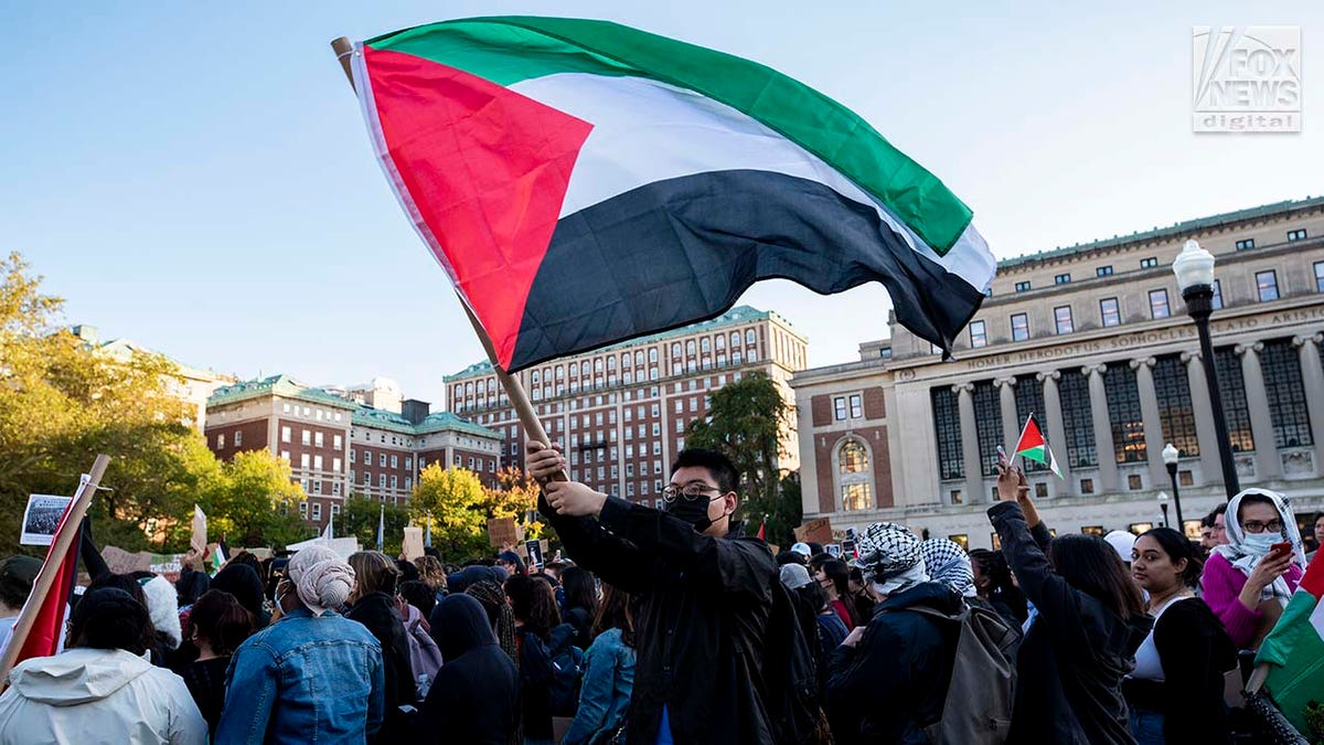 Pro-Palestinian flag at Columbia University 