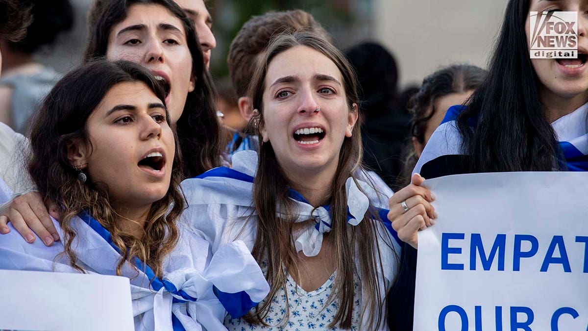 Pro-Israeli demonstrators attend a counter-protest at Columbia University